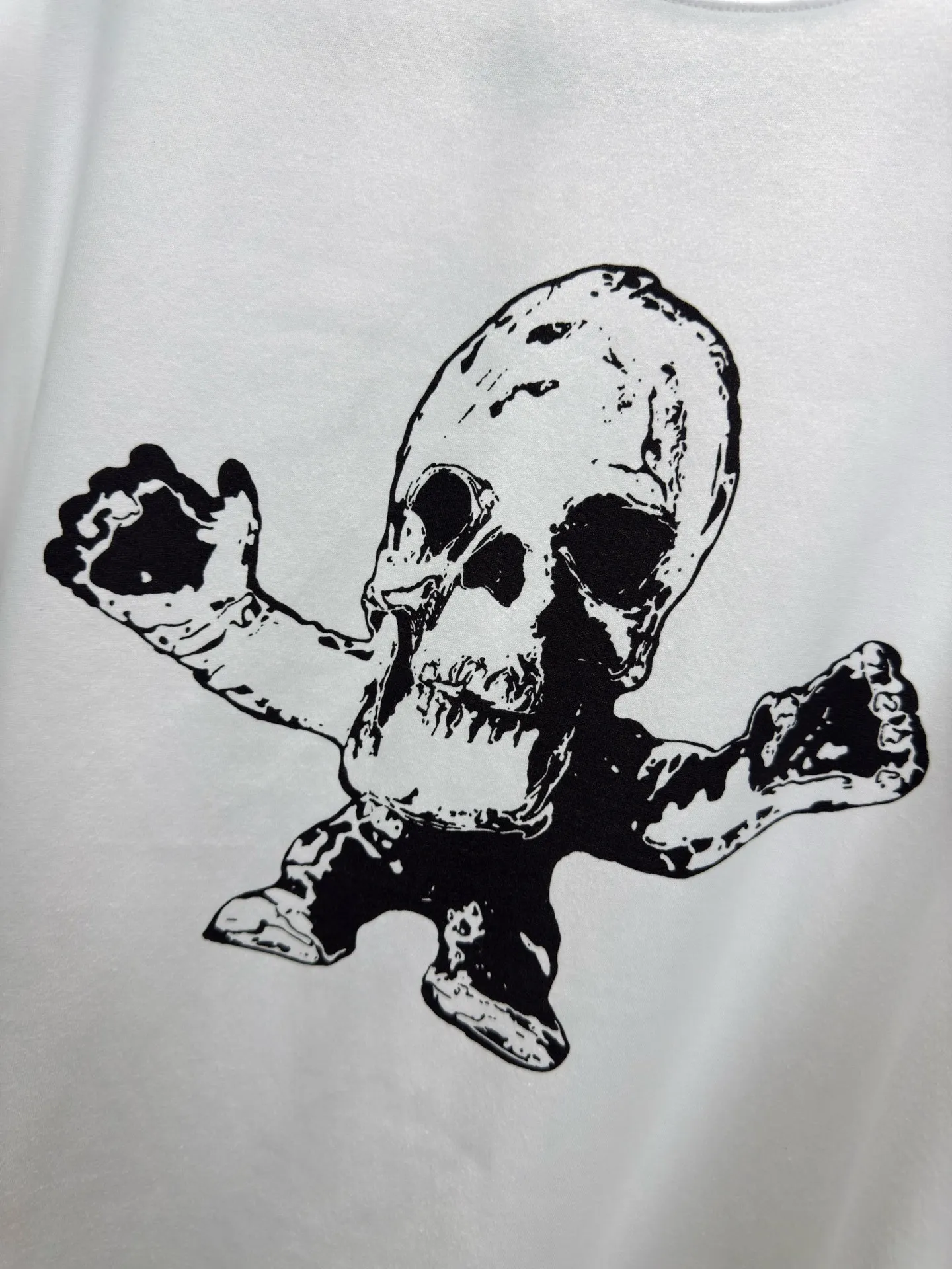 P240 Chrome Hearts FOTI Skull Print Tee Authentic Open Edition - Physical Counter - Top Luxury Quality 🆚 Instant sale of all versions on the market Fabric is made of 26 weave 200g cotton material Printing uses black ink Water slurry printing Customized supporting accessories Size S M L